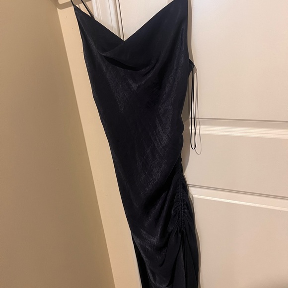 Zara dress - Picture 2 of 2